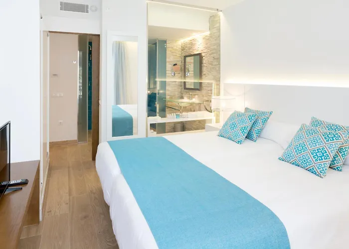 Mar Playa Mar & Готель Порт-де-Польєнса