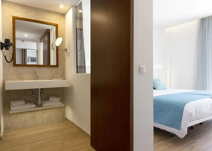 Готель Mar Playa Mar & 4*