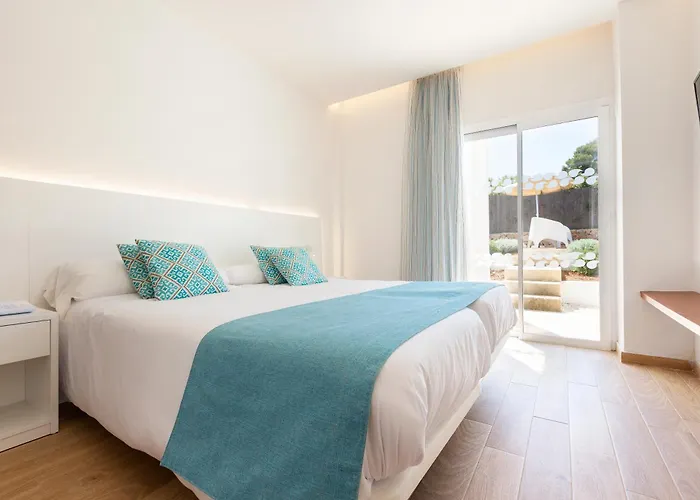 Готель Mar Playa Mar & 4*