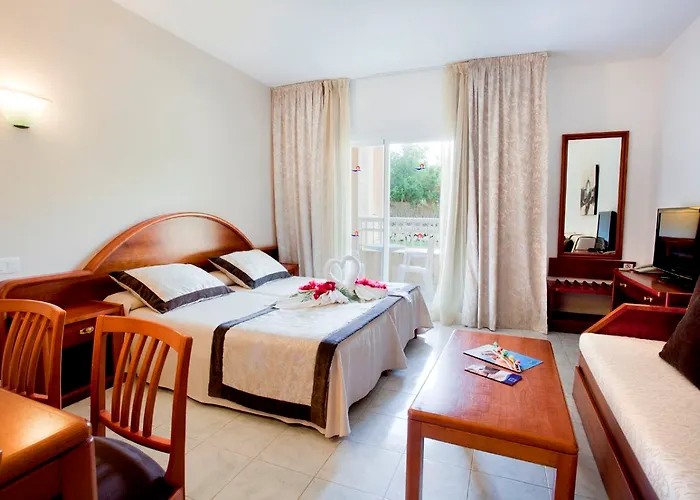 Mar Playa Mar & Готель Порт-де-Польєнса